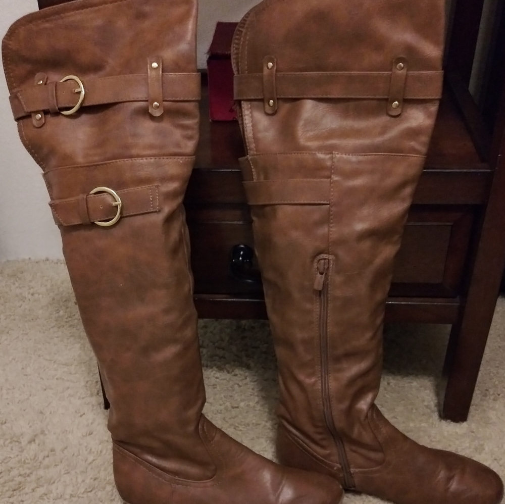 Leather riding boots